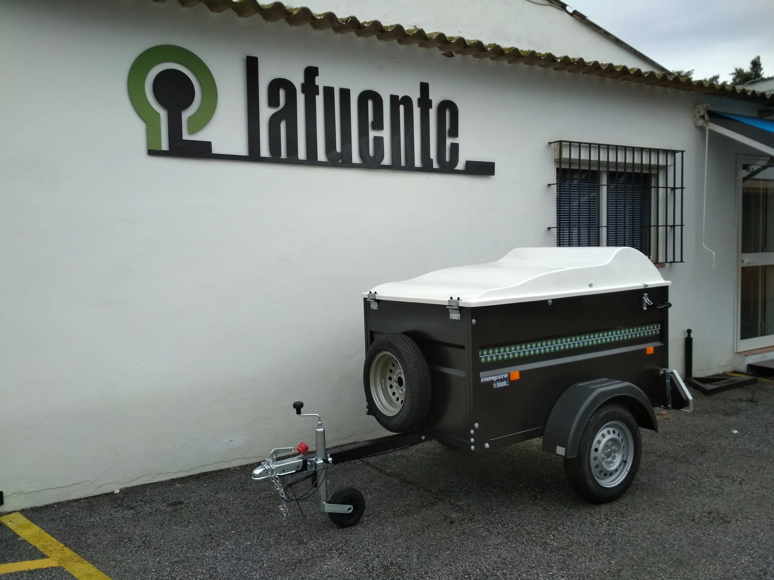 Remolque Campero Combi-Dog Serie Camperos - Remolque De Carga Pintado