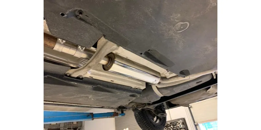 Escape delantero FOX Skoda Fabia NJ R5 Edition