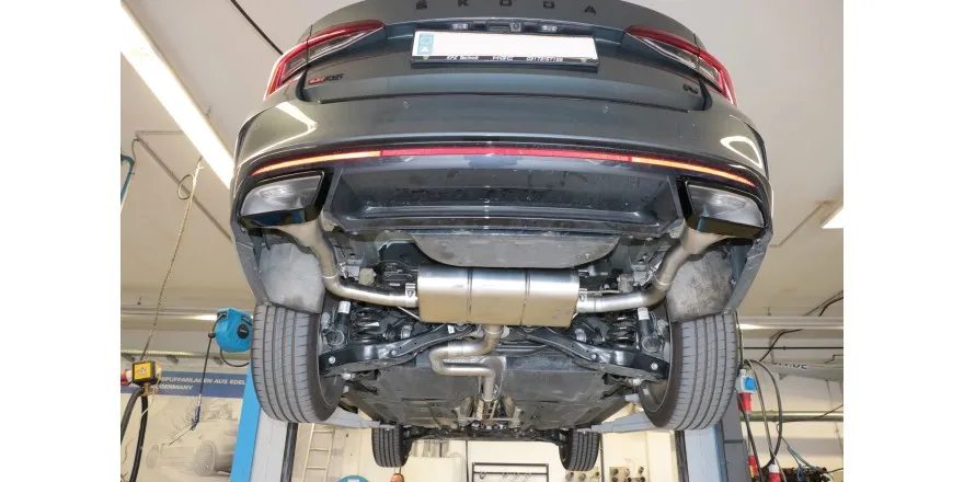 Skoda Octavia NX RS iV Salida del silenciador trasero derecha/izquierda - Salida en el tubo de escape original con el número de